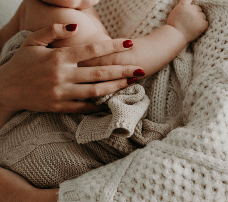 Hamile ve bebeklerin Hindistan Cevizi Yağı kullanması için 8 neden 