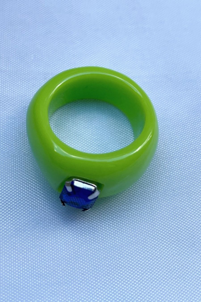 Nilky Green Ring