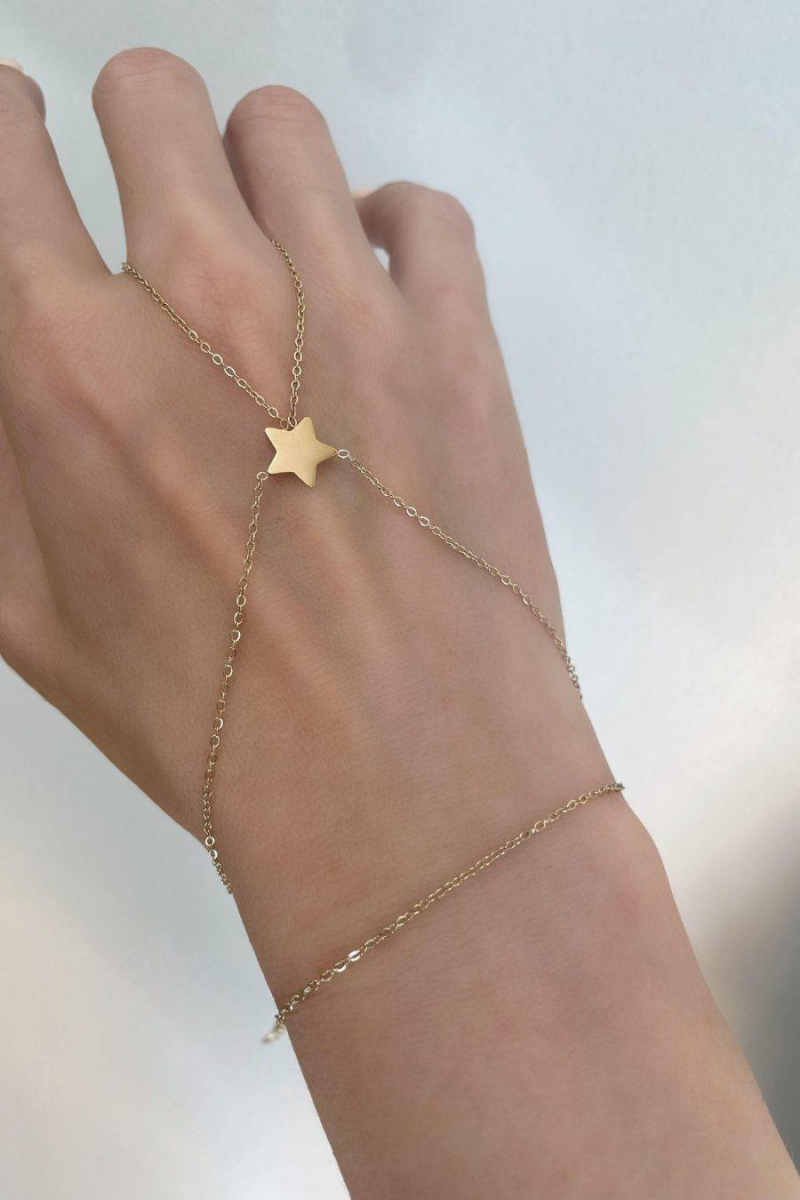Star on Hand Bracelet